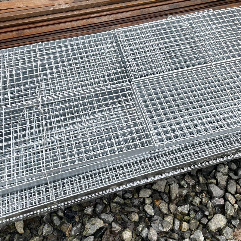 Прессованный решетчатый настил Прессованный решетчатый настил